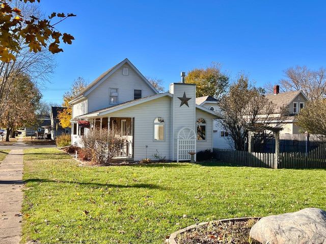 1111 N Central Avenue, Richland Center, WI 53581