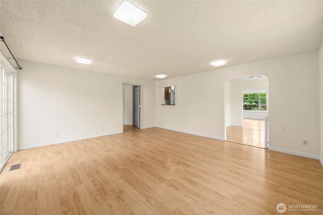 16101 60th Street E, Sumner, WA 98390