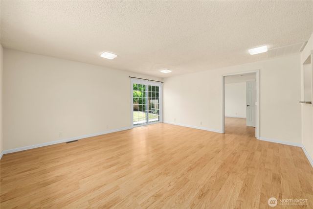 16101 60th Street E, Sumner, WA 98390
