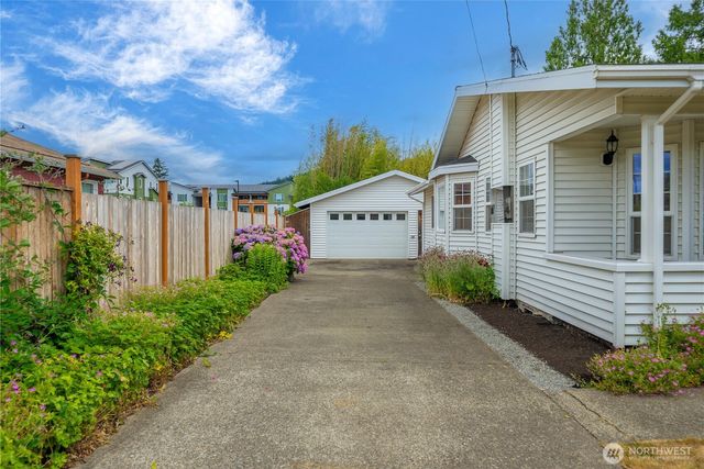 16101 60th Street E, Sumner, WA 98390
