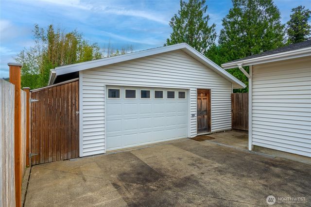 16101 60th Street E, Sumner, WA 98390