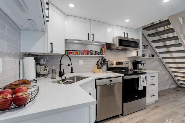 1885 S Quebec Way D22, Denver, CO 80231