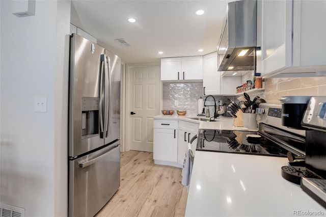 1885 S Quebec Way D22, Denver, CO 80231