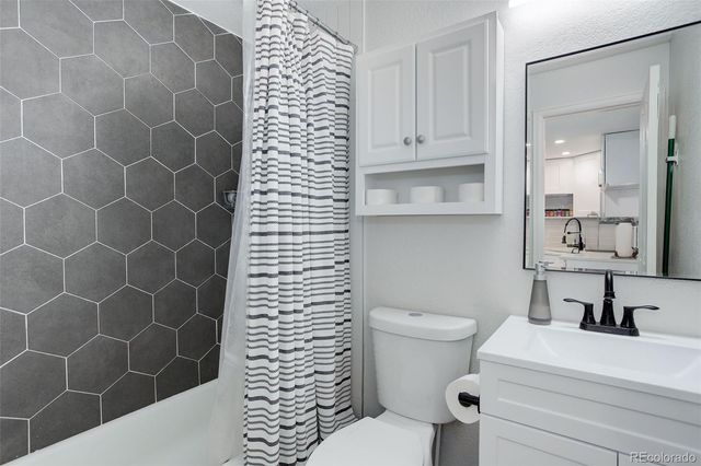 1885 S Quebec Way D22, Denver, CO 80231