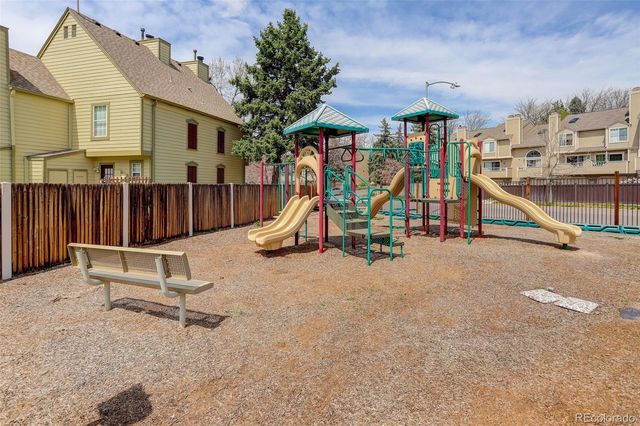 1885 S Quebec Way D22, Denver, CO 80231