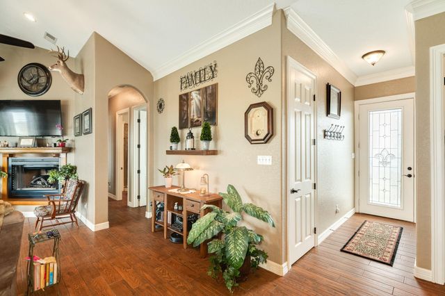 220 Kings Drive, Freeport, TX 77541