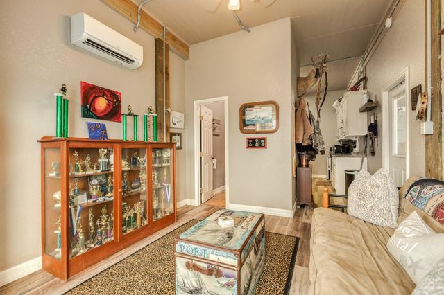 220 Kings Drive, Freeport, TX 77541