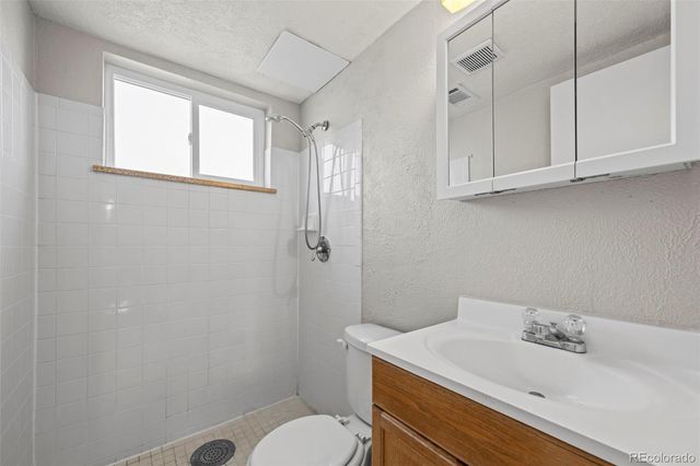 327 Ingalls Street, Lakewood, CO 80226