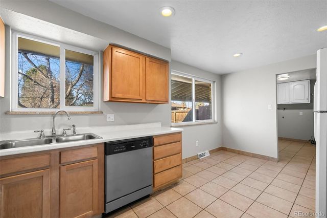 327 Ingalls Street, Lakewood, CO 80226