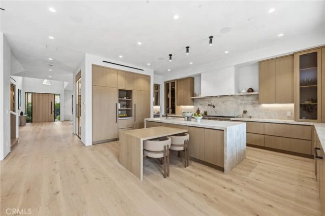 4447 Matilija, Sherman Oaks, CA 91423