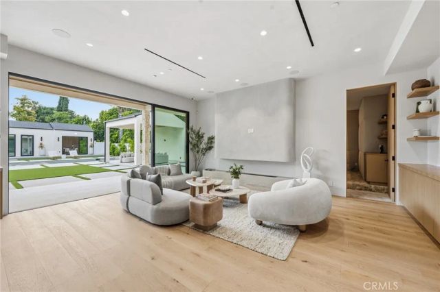 4447 Matilija, Sherman Oaks, CA 91423
