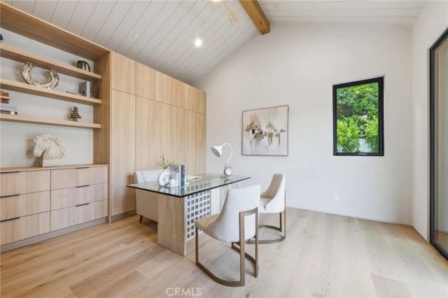 4447 Matilija, Sherman Oaks, CA 91423
