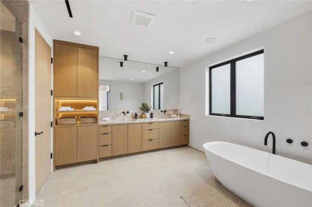 4447 Matilija, Sherman Oaks, CA 91423