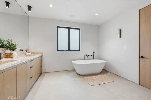 4447 Matilija, Sherman Oaks, CA 91423