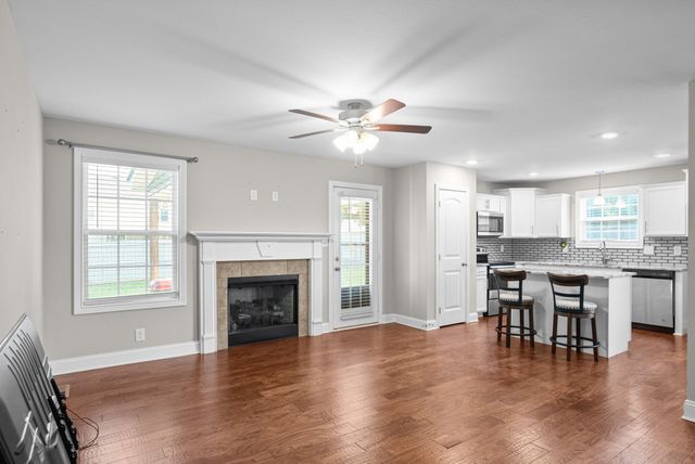 2362 Danbury Dr, Clarksville, TN 37042
