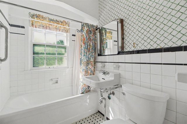 401 W Keech Avenue, Ann Arbor, MI 48103