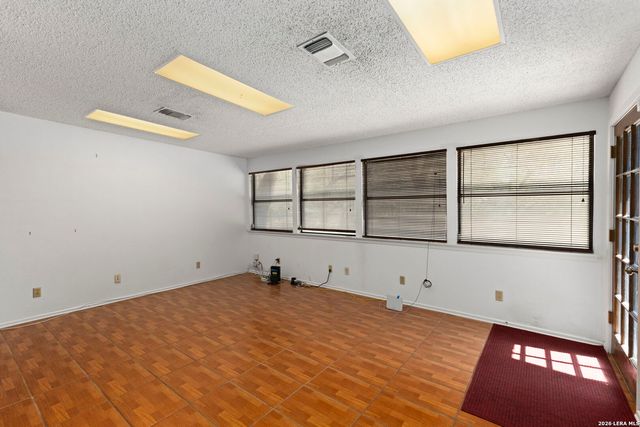 11630 Sandman, San Antonio, TX 78216