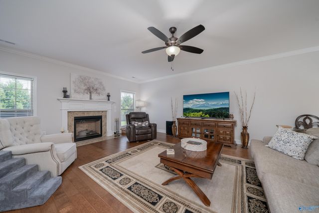 4515 Blairmont Drive SE, Owens Cross Roads, AL 35763