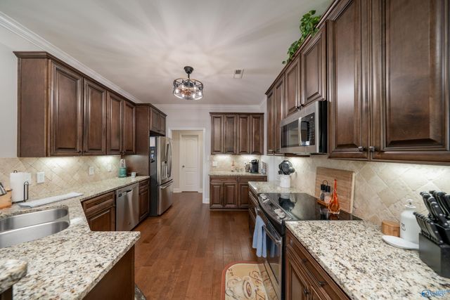 4515 Blairmont Drive SE, Owens Cross Roads, AL 35763