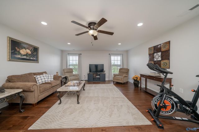 4515 Blairmont Drive SE, Owens Cross Roads, AL 35763