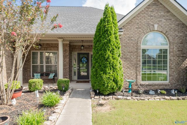 4515 Blairmont Drive SE, Owens Cross Roads, AL 35763