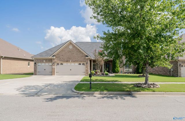 4515 Blairmont Drive SE, Owens Cross Roads, AL 35763