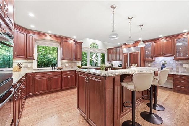 521 Rock Creek Drive, Ann Arbor, MI 48104