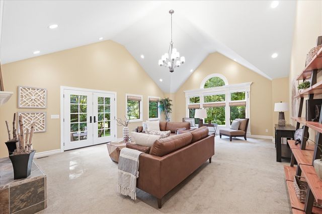521 Rock Creek Drive, Ann Arbor, MI 48104
