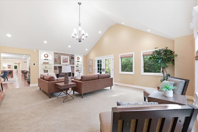 521 Rock Creek Drive, Ann Arbor, MI 48104