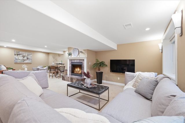 521 Rock Creek Drive, Ann Arbor, MI 48104