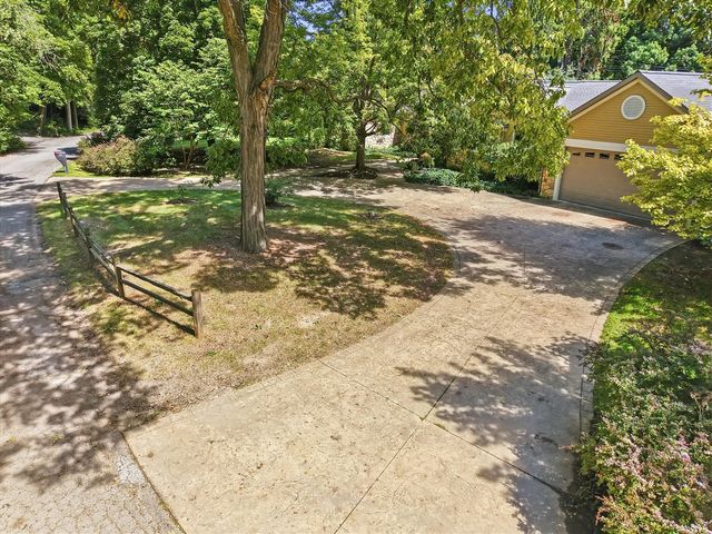 521 Rock Creek Drive, Ann Arbor, MI 48104