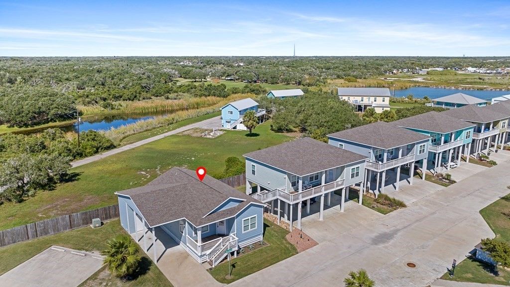 141 Barnacle, Rockport, TX 78382 — photo 5