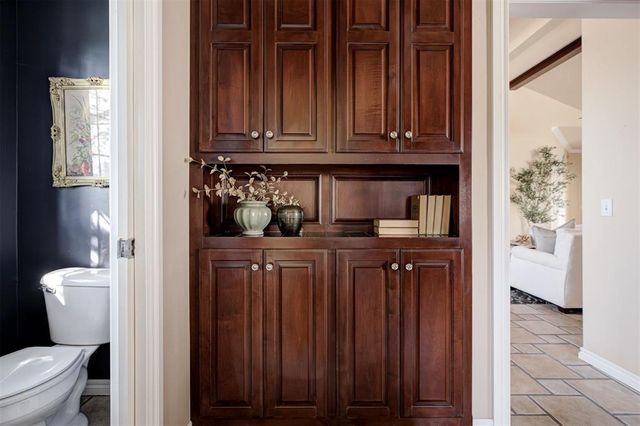 11100 N Ashford Drive, Yukon, OK 73099