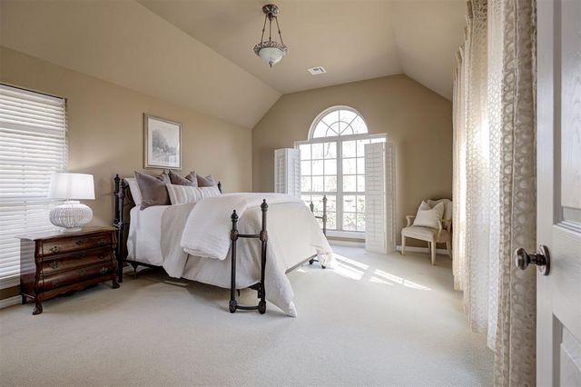 11100 N Ashford Drive, Yukon, OK 73099