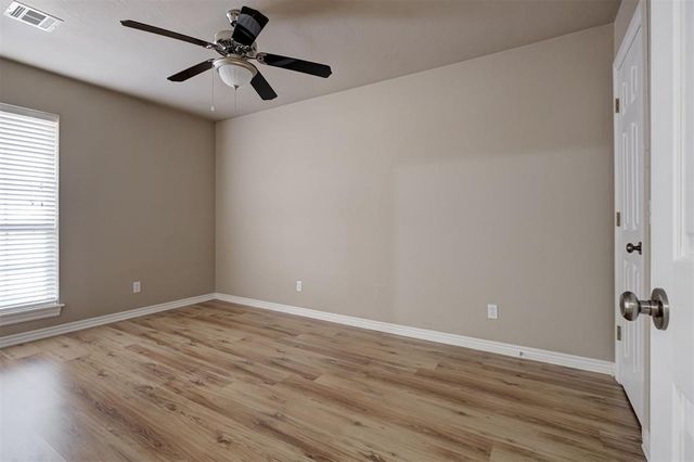 11100 N Ashford Drive, Yukon, OK 73099