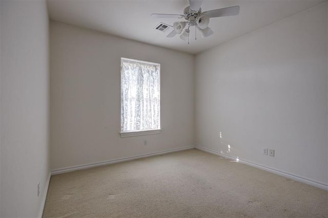 11100 N Ashford Drive, Yukon, OK 73099