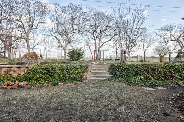 11100 N Ashford Drive, Yukon, OK 73099