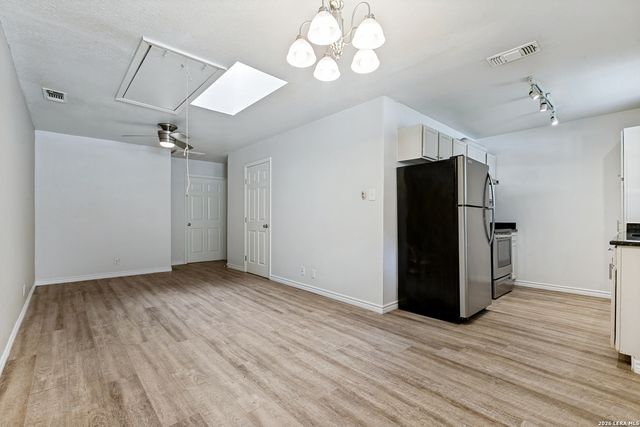 215 Eleanor Ave, San Antonio, TX 78209