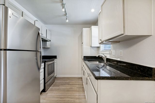 215 Eleanor Ave, San Antonio, TX 78209