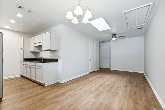215 Eleanor Ave, San Antonio, TX 78209