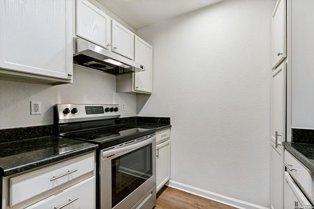 215 Eleanor Ave, San Antonio, TX 78209