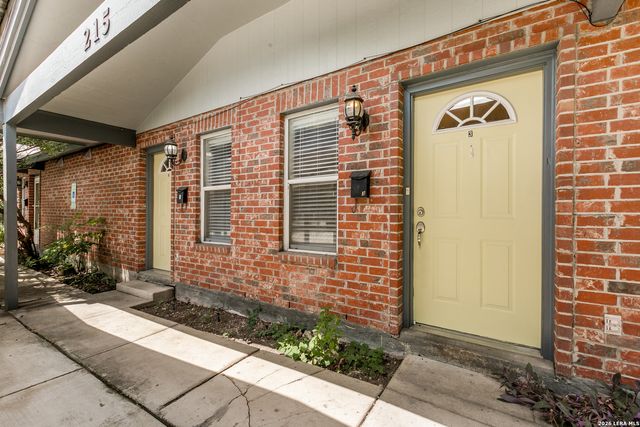 215 Eleanor Ave, San Antonio, TX 78209
