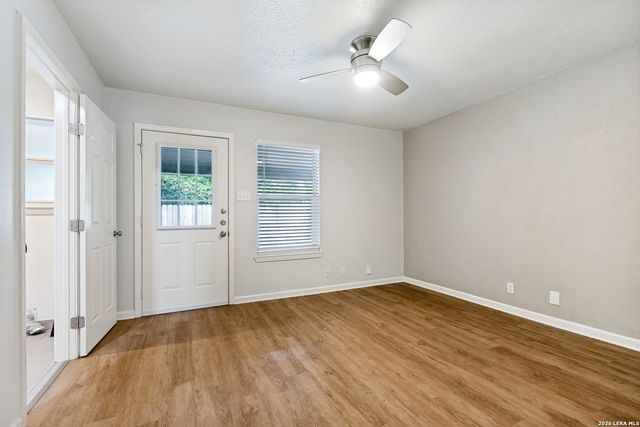 215 Eleanor Ave, San Antonio, TX 78209