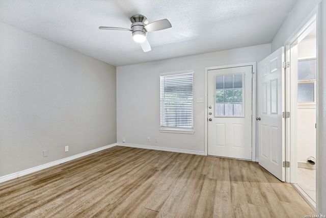 215 Eleanor Ave, San Antonio, TX 78209