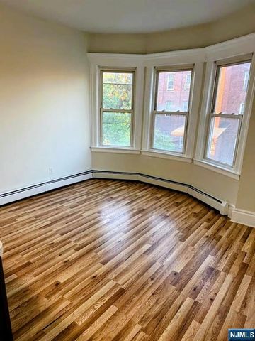 77-79 Franklin, East Orange, NJ 07017