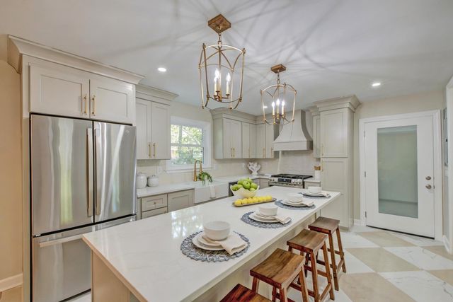 1612 Amberly Road, Charleston, SC 29407