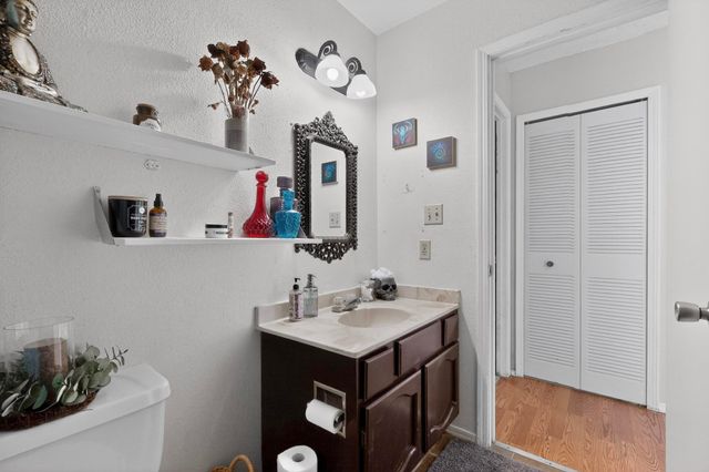 1671 Domain Loop SE, Rio Rancho, NM 87124