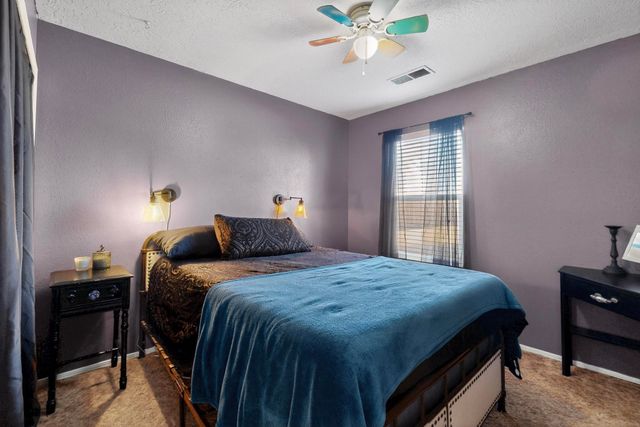 1671 Domain Loop SE, Rio Rancho, NM 87124