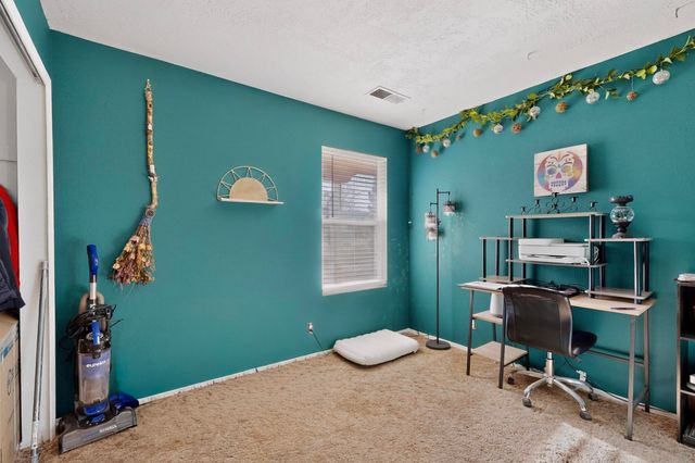 1671 Domain Loop SE, Rio Rancho, NM 87124