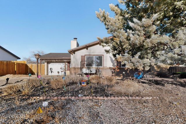 1671 Domain Loop SE, Rio Rancho, NM 87124